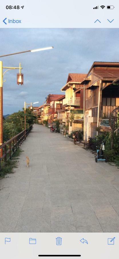 Chiang Khan Riverside Pool Villa Exterior photo